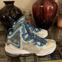 Nike Lebron 19 Space Jams Size 6Y