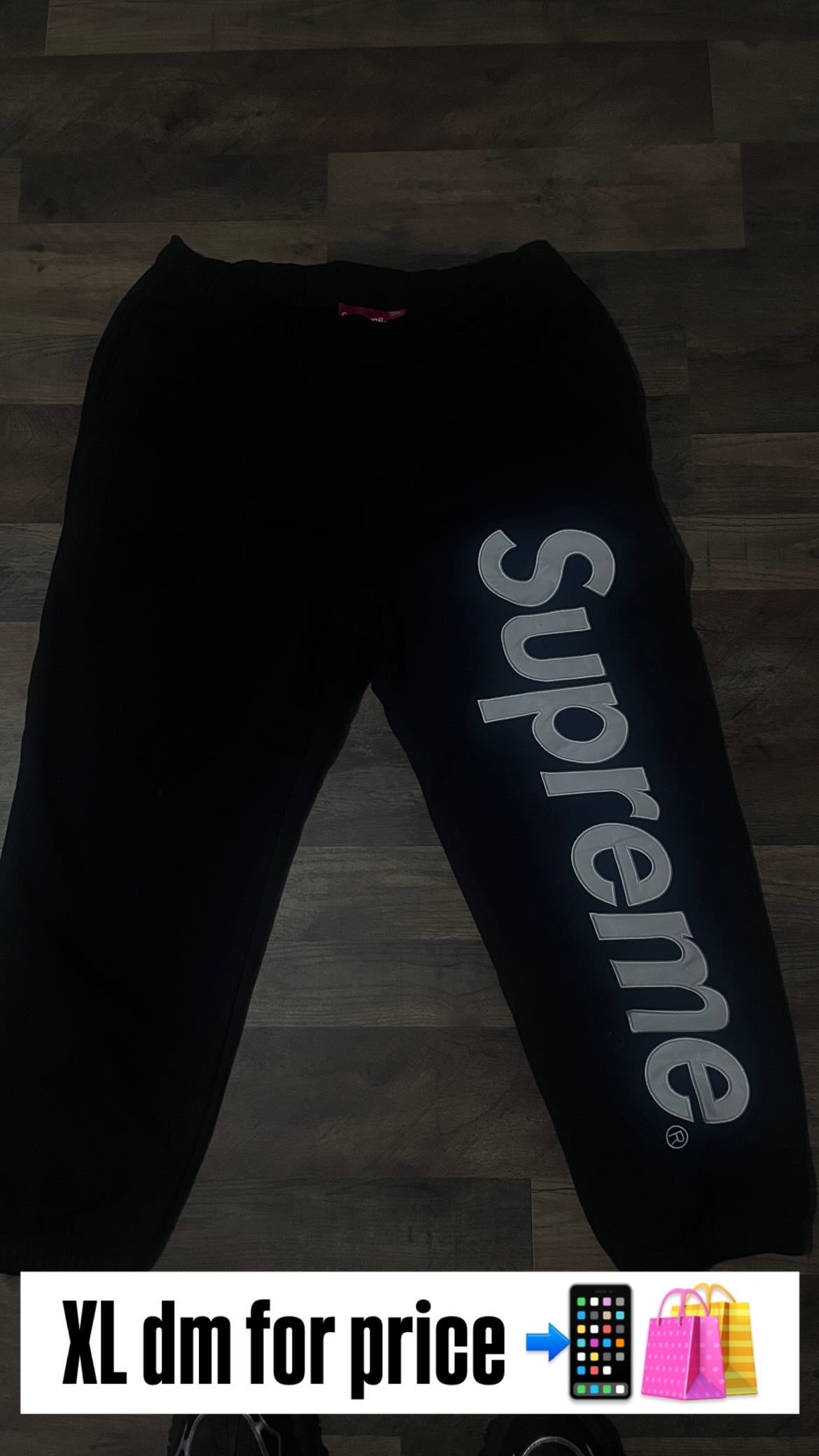 SUPREME Sweats 