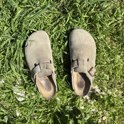 Birkenstock Bostons, Taupe, Women’s Size 6