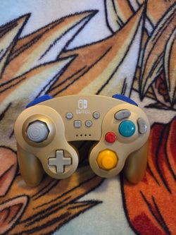 Gold Nintendo Gamecube Controller for Nintendo Switch