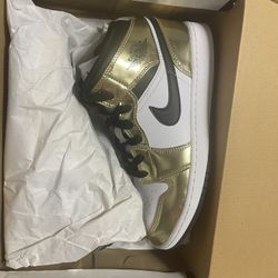 Jordan 1 Mid