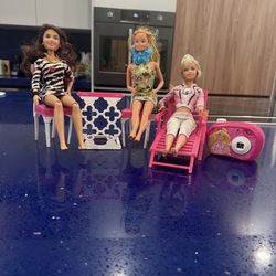 3 Barbie collection dolls and furnitures