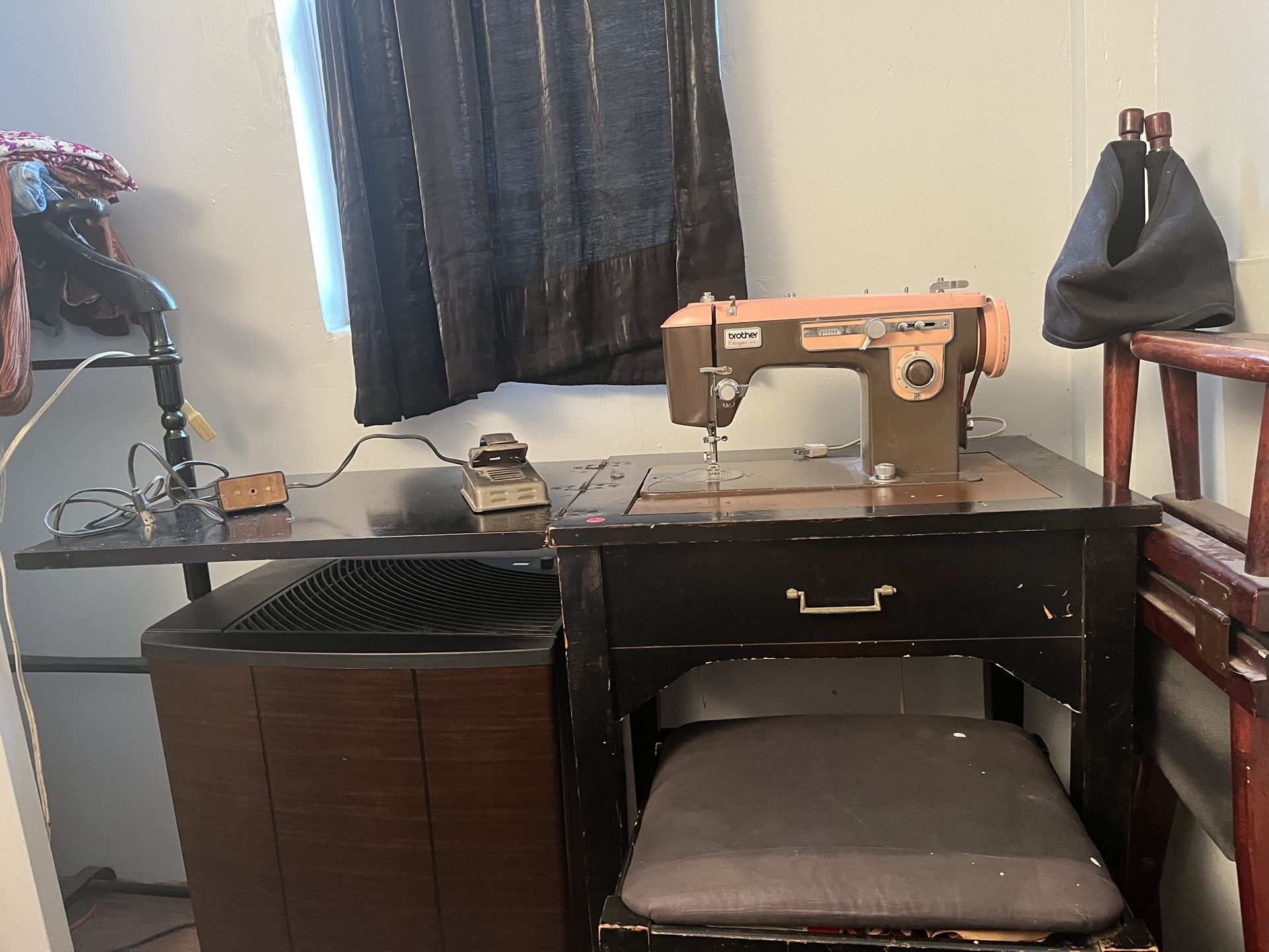 Brother Charger Vintage Pink Sewing Machine -Works