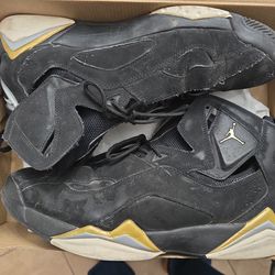 Used mens true flight Nike - black gold size 12