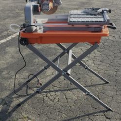 8" RIDGID Wet Tile Saw And Stand.