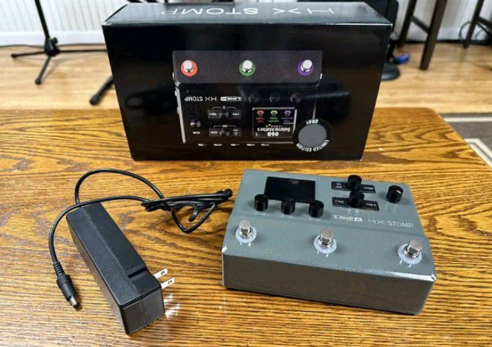 Line 6 HX Stomp Compact Multi-Effects Unit featuring Helix Effects - Used
