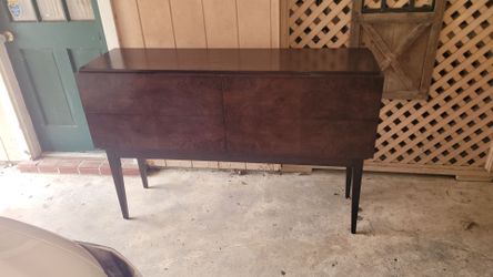 Dresser/Sideboard/Buffett