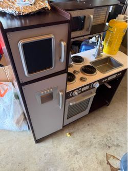 Toddler kitchen