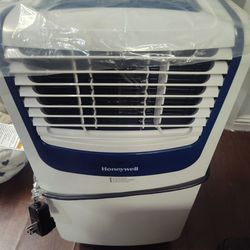 NEW -Honeywell Air Conditioner