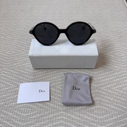 Christian Dior Black Round Sunglasses w/ Case & Cloth – Like New 