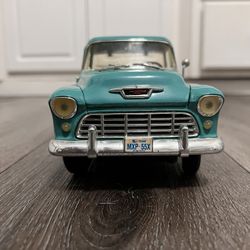 Diecast 1/18 Scale  ERTL 1955 Chevy 3100 Stepside Pickup Truck American Muscle Missing passenger mirror 