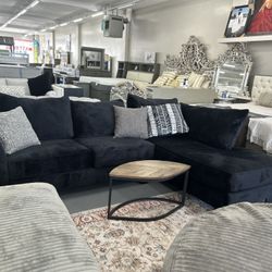 Tons Of Furniture! Cheap Prices!