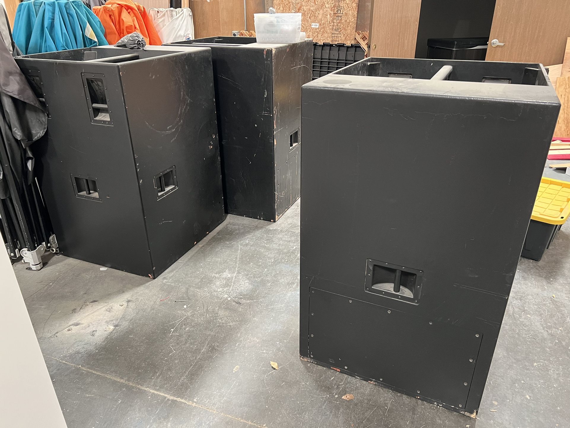 Massive Concert Subs -EAW KF940