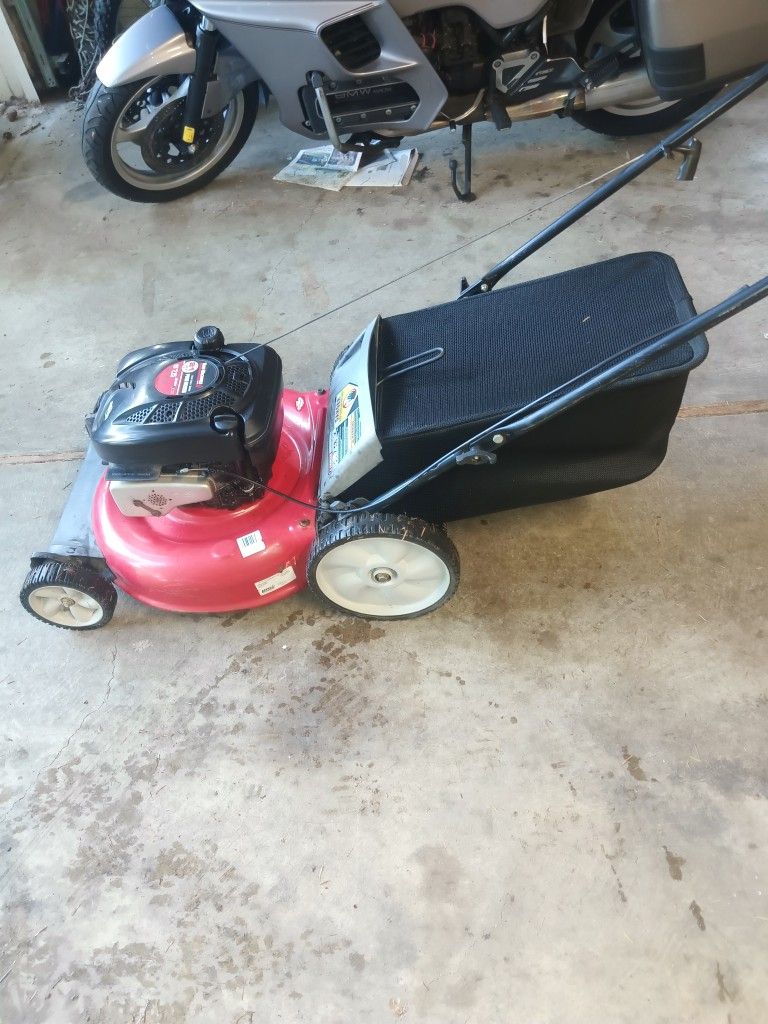 Yard Machine Lawn Mower 190 Cc 6.5