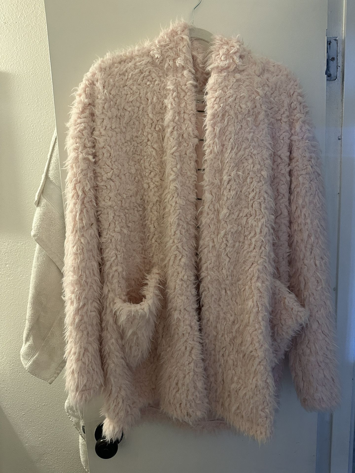Pink Fur Coat With Pockets And Hoodie
