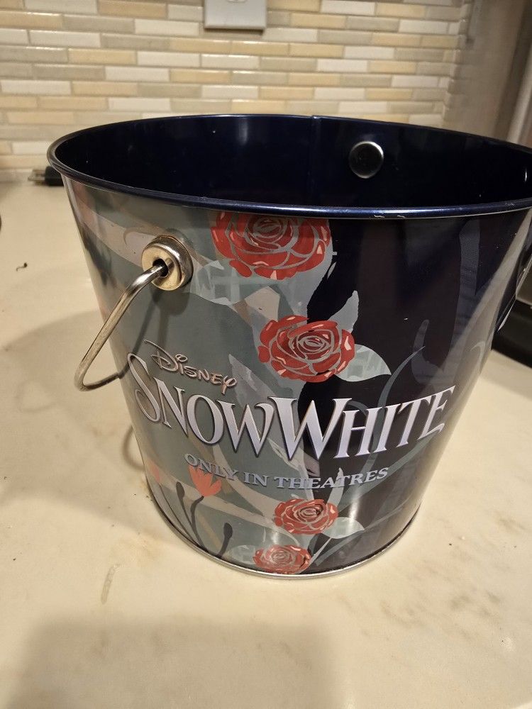 Disney Snow White Bucket