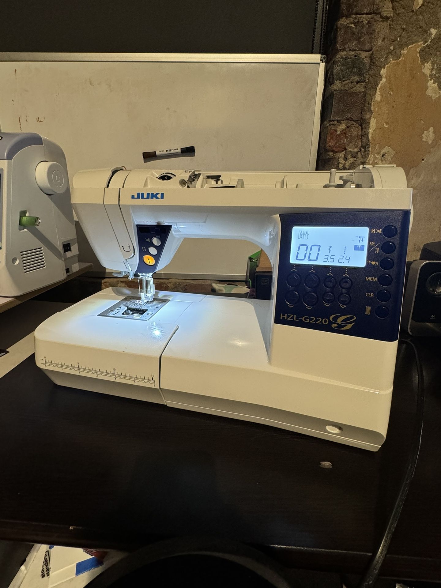 Juki HZL-G220 Sewing And Quilting Machine 