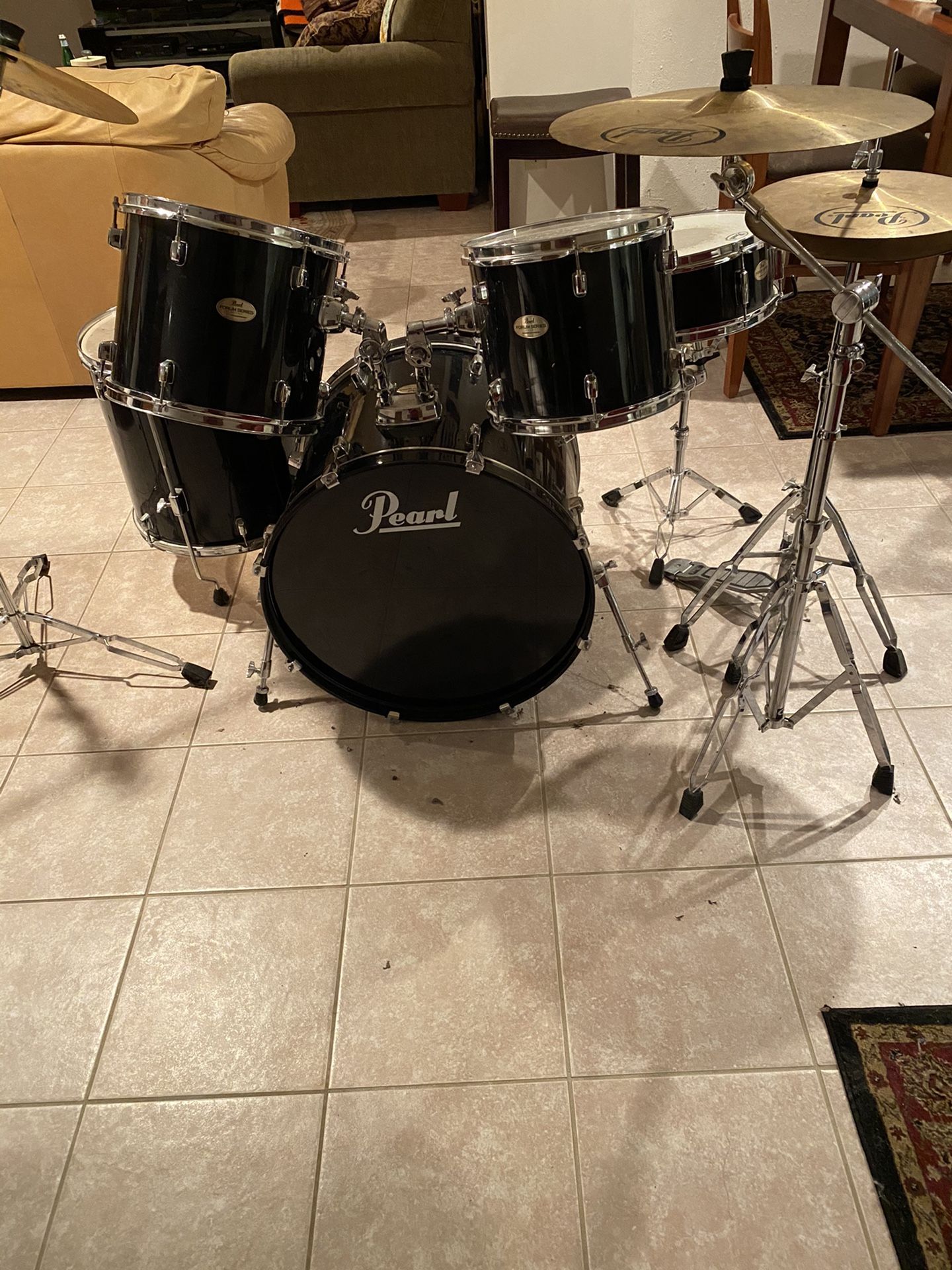 Pearl Drum Set