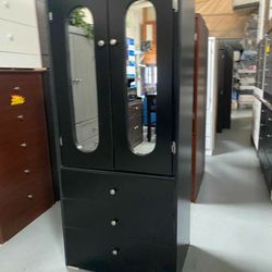 Tall.Wardrobe.With.Mirror.