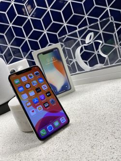 iPhone X 256GB Unlocked to any carrier! Like new!