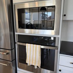 GE Profile 2.2 Cu. Ft. Built-In Sensor Microwave Oven