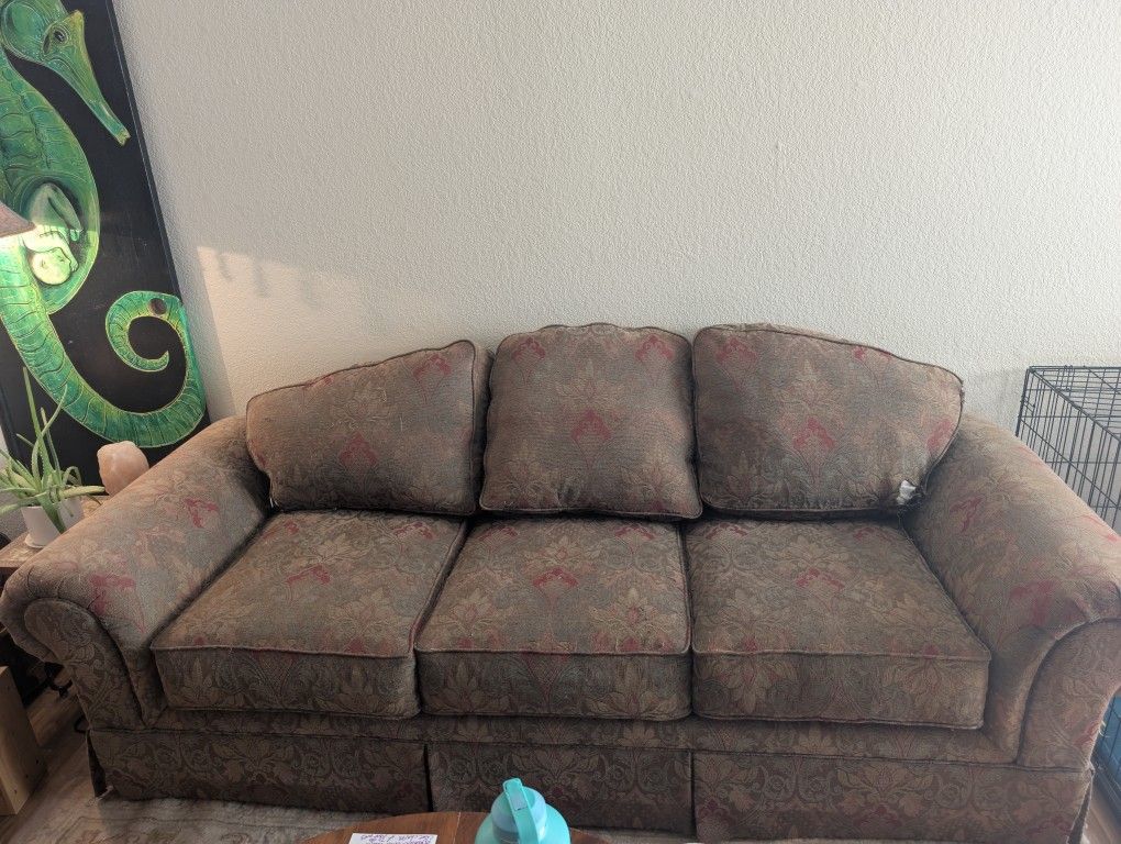 Free!! Super Comfy Couch !