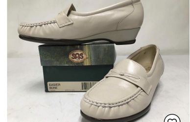 SAS 7 1/2 For Woman New