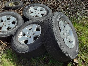 Set of five fits Jeep 17 inch