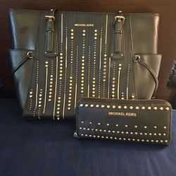 Michael Kors Voyager Studded + Matching Wallet