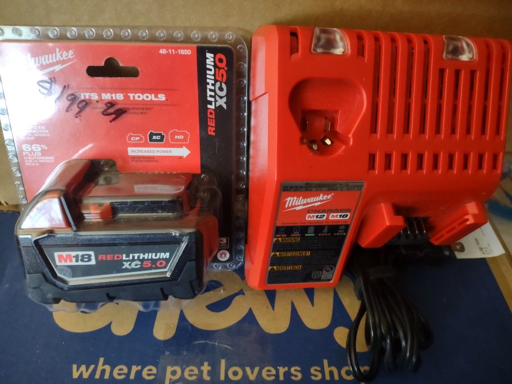 Milwaukee M18 RED LITHIUM BATTERY & CHARGER