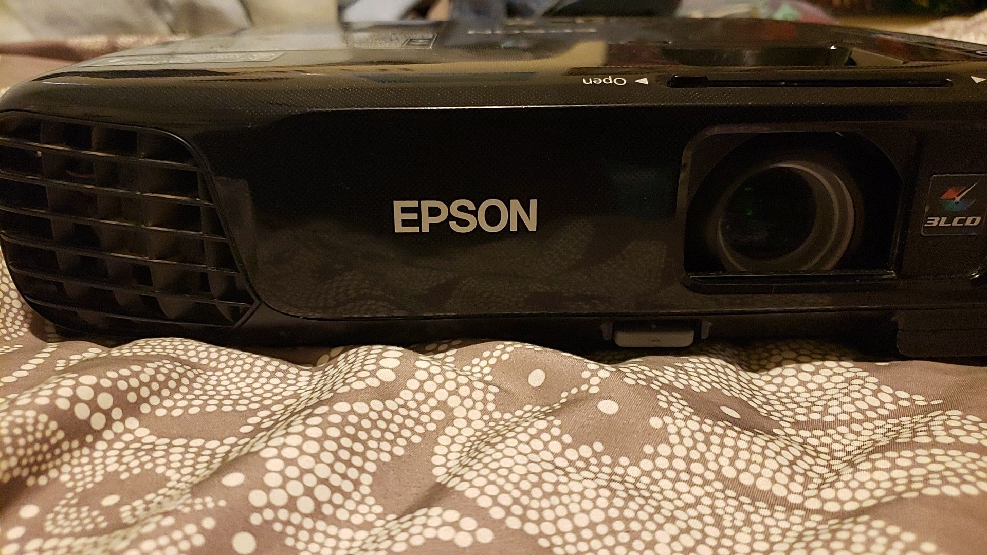 Epson EX5220 3,000 Lumen 1080p