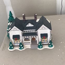 Department 56 Grandmas Snow Cottage