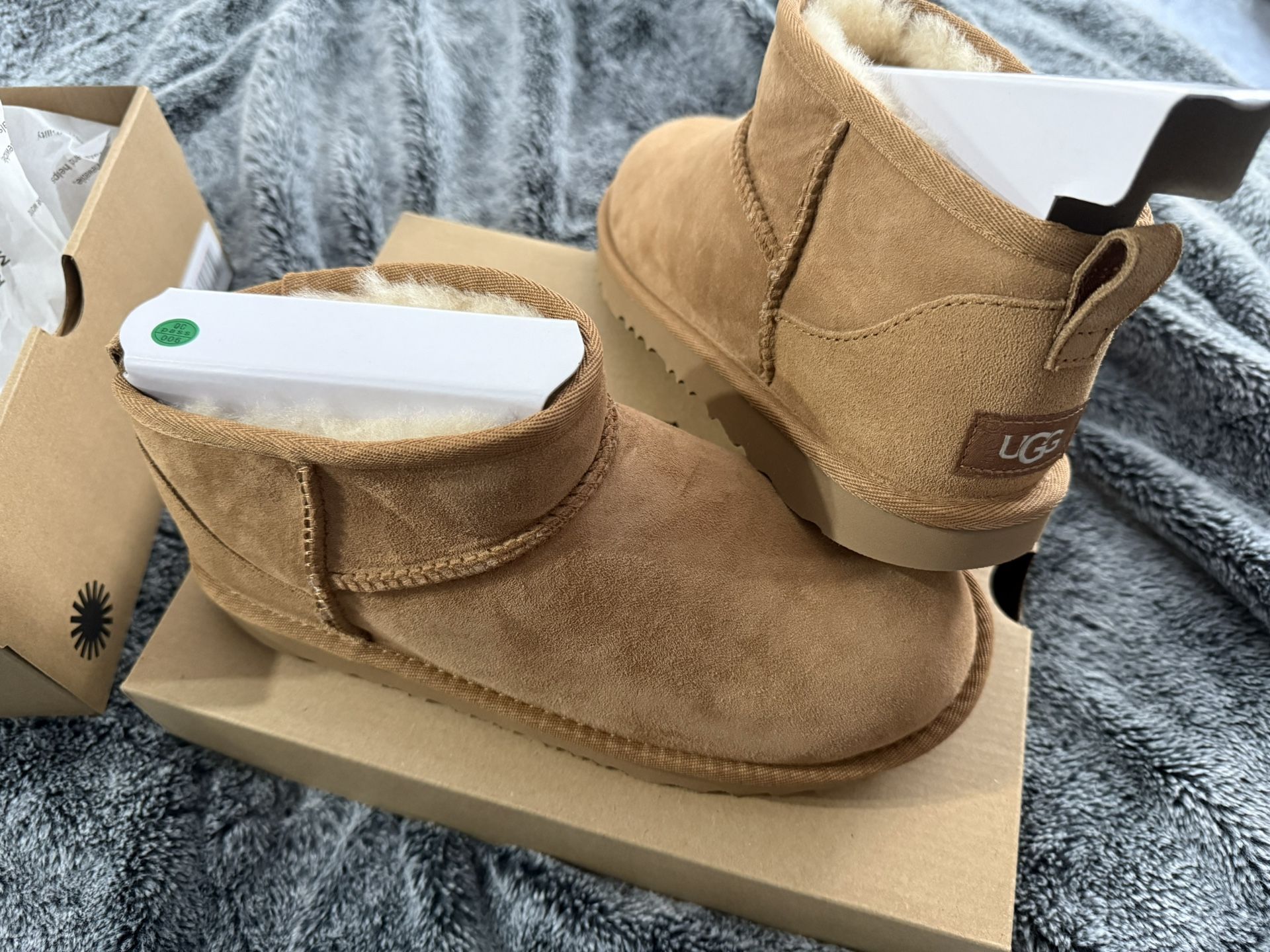 Ultra mini Uggs