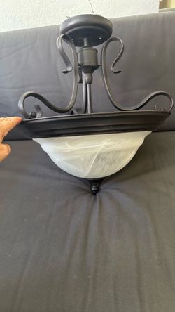 Ceiling light fixture
