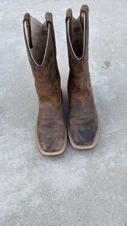 Cody James boots size 6