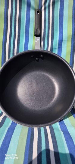 WOK 13 inch First Street