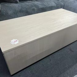 coffee table，$160