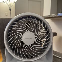 Honeywell Table Fan - White