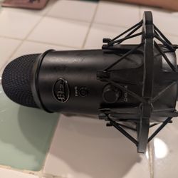 Blue Yeti Pro Microphone 