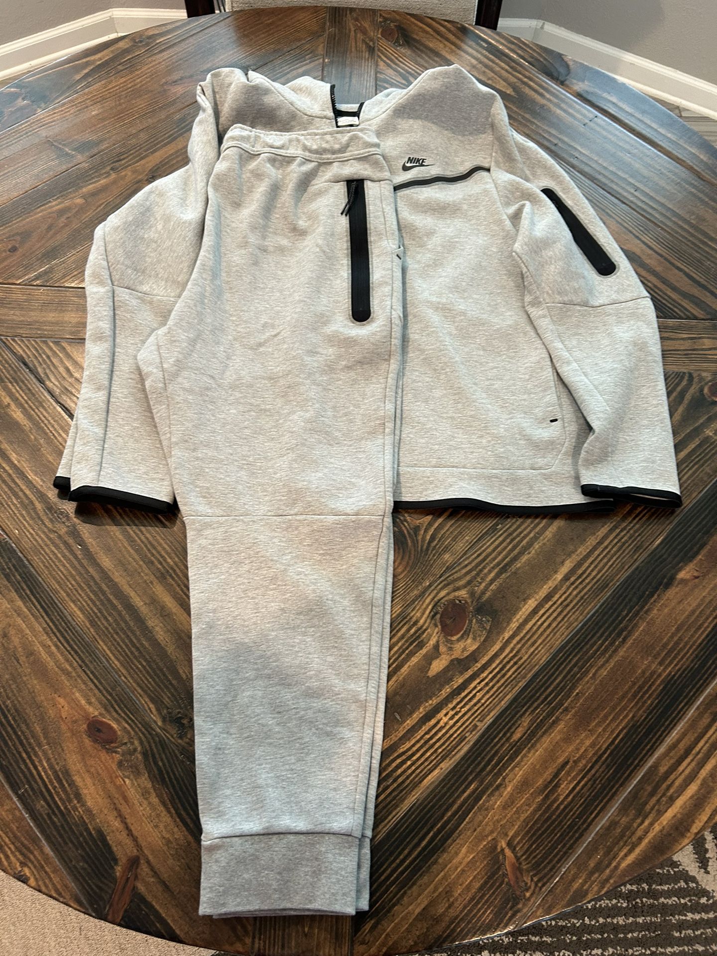 Nike Fleece Tech