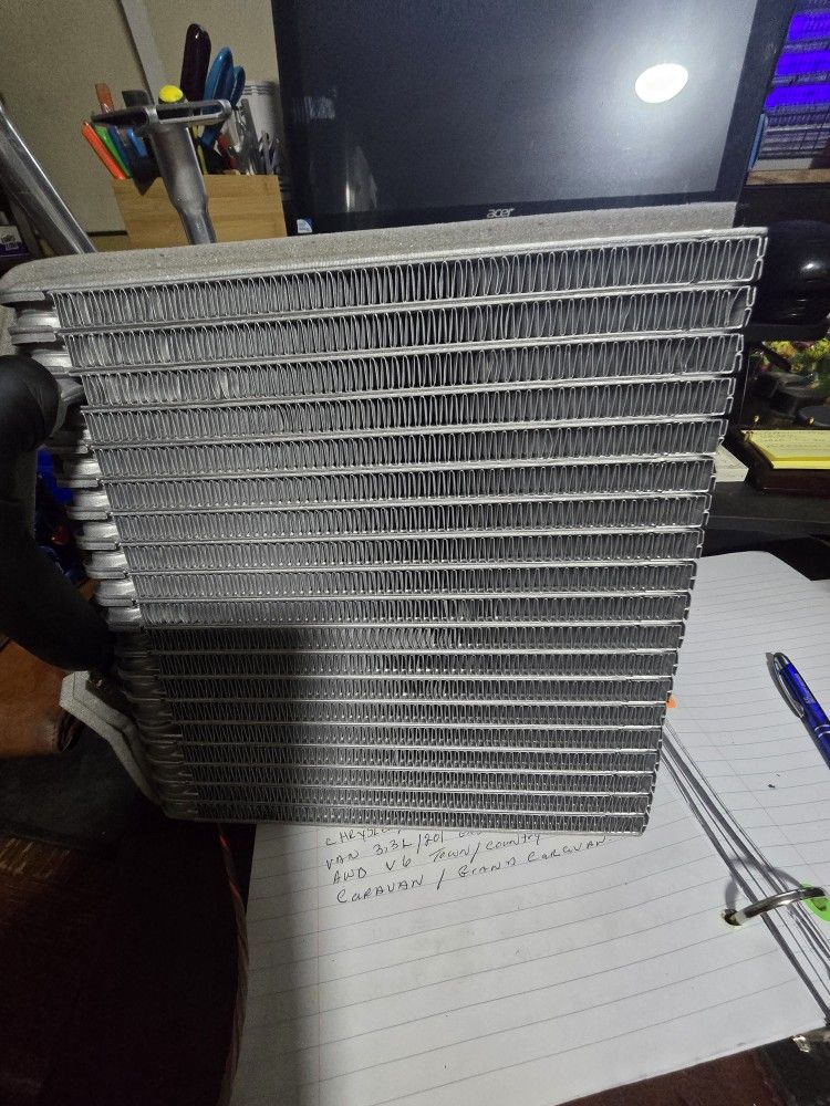 A/c Condenser 3.3L 3.0L / 201 engine Code R Awd # 701