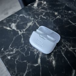 Somewhat Used Jbl Wireless Earbuds