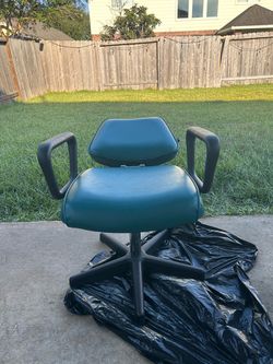 10 pcs Teal Vinyl Swivel Styling Chair with Armrests and Reclining Shampoo Chair