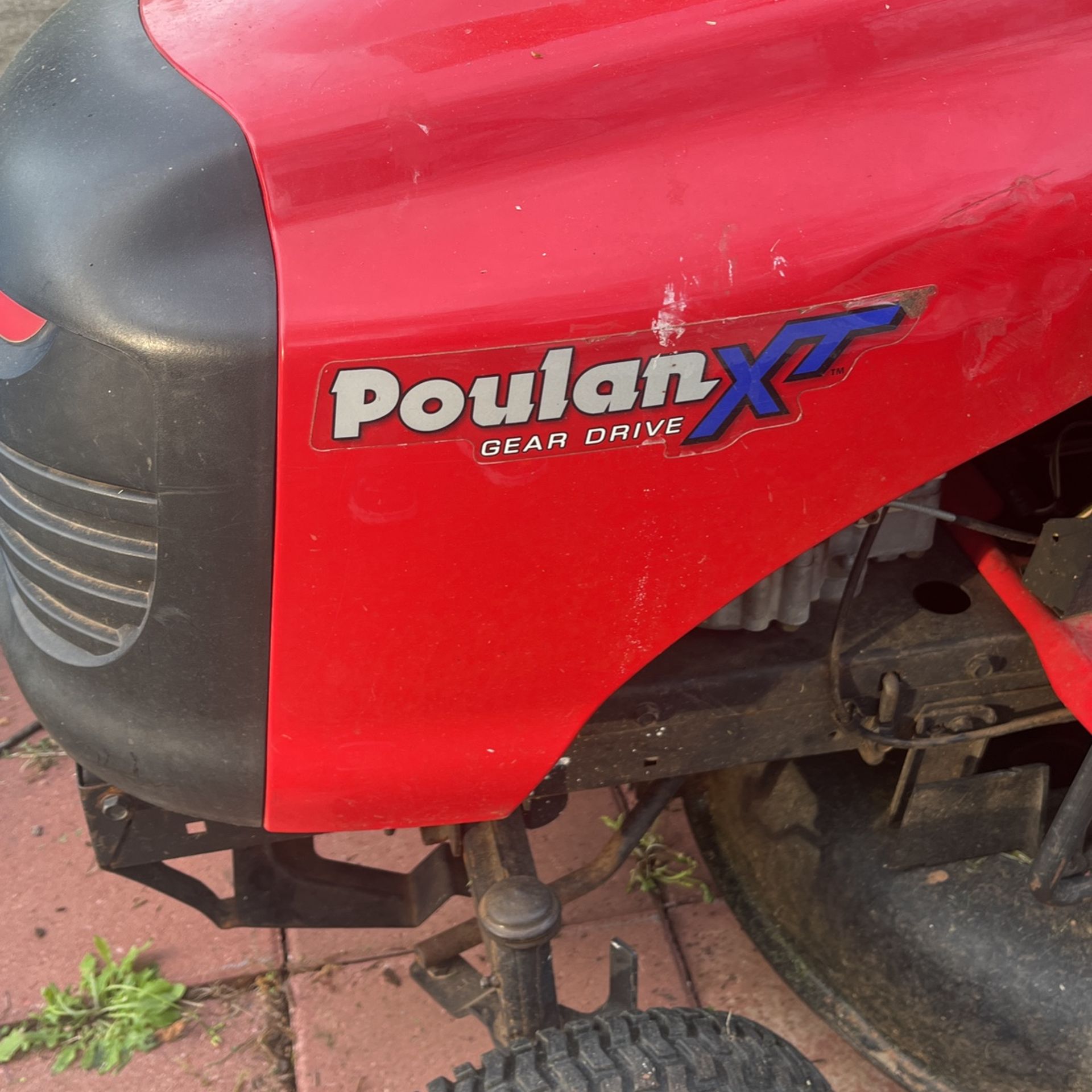 Poulan XT