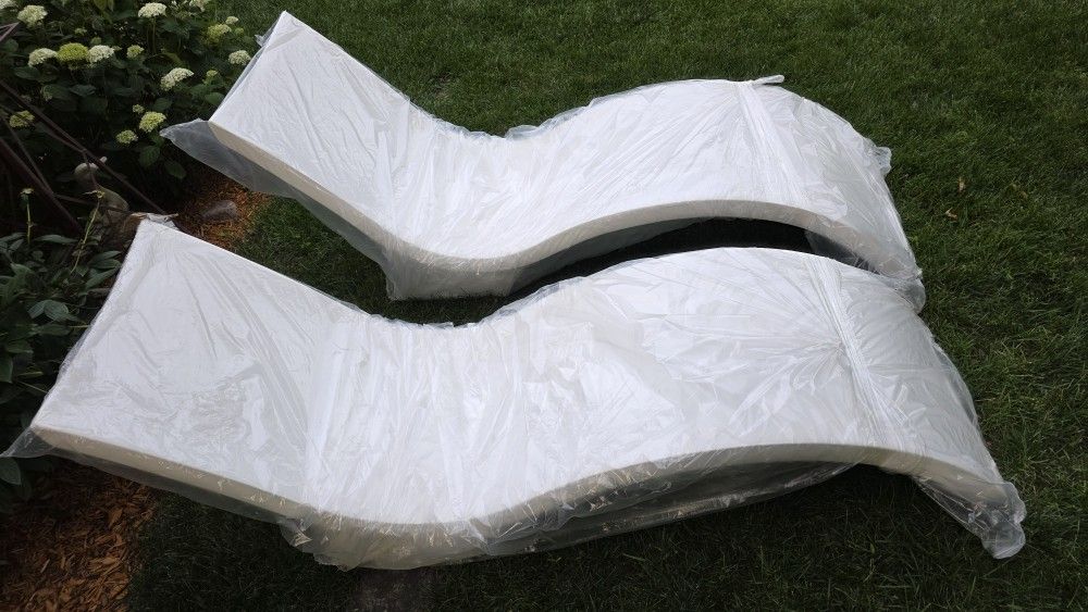 Ledge Lounger - Signature Chaise Deep - Inside Pool & Sun Shelf Lounge Chair