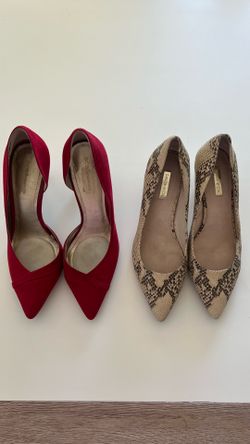 high-heeled shoes