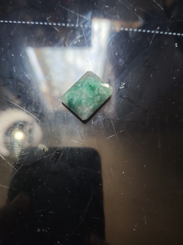 39.5 Ct Of Emerald