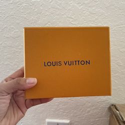 Lv supreme wallet