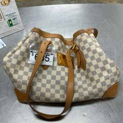 LOUIS VUITTON PURSE