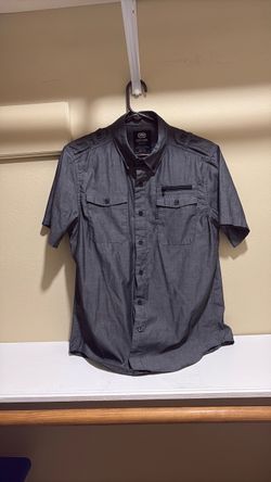 Ecko Unltd Short Sleeve Button-Up Shirt (Size Small)